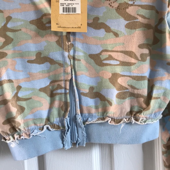 Army Girl Blue Camou Hoodie Varsity Apparel L NWT - Picture 6 of 12